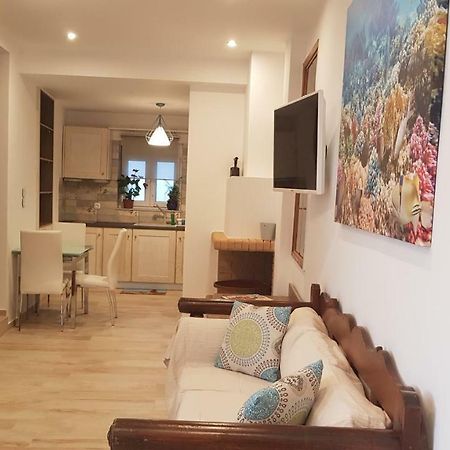 Blue Island Apartment Batsi  Luaran gambar
