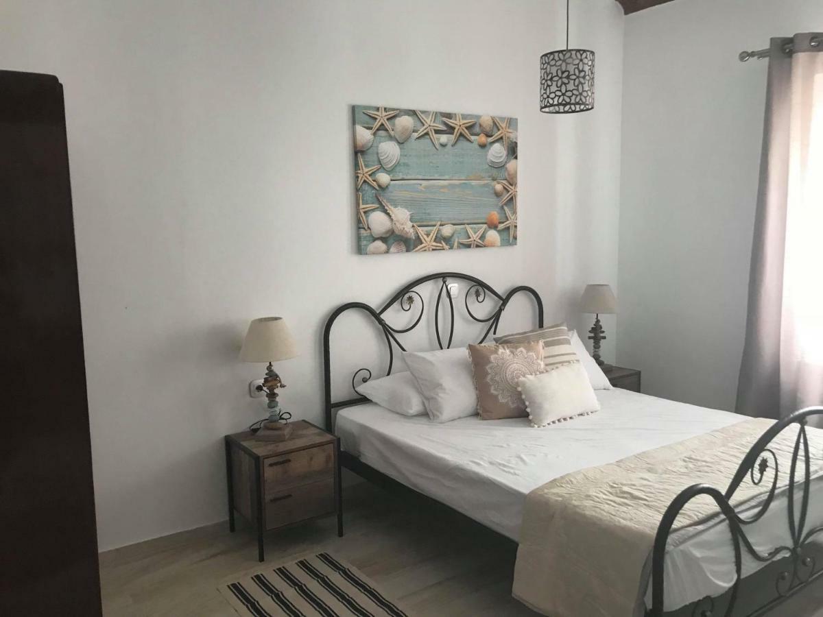 Blue Island Apartment Batsi  Luaran gambar