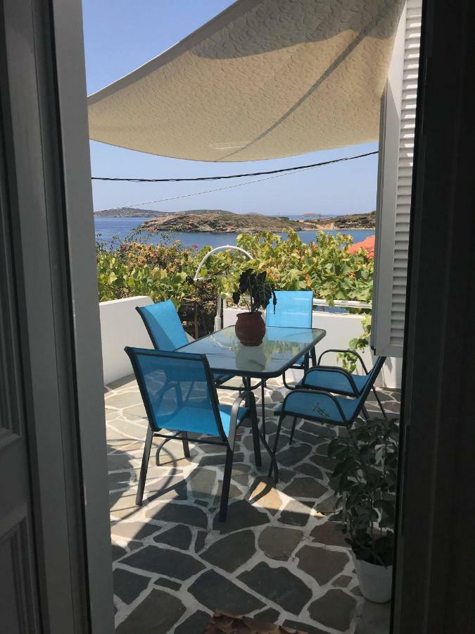 Blue Island Apartment Batsi  Luaran gambar