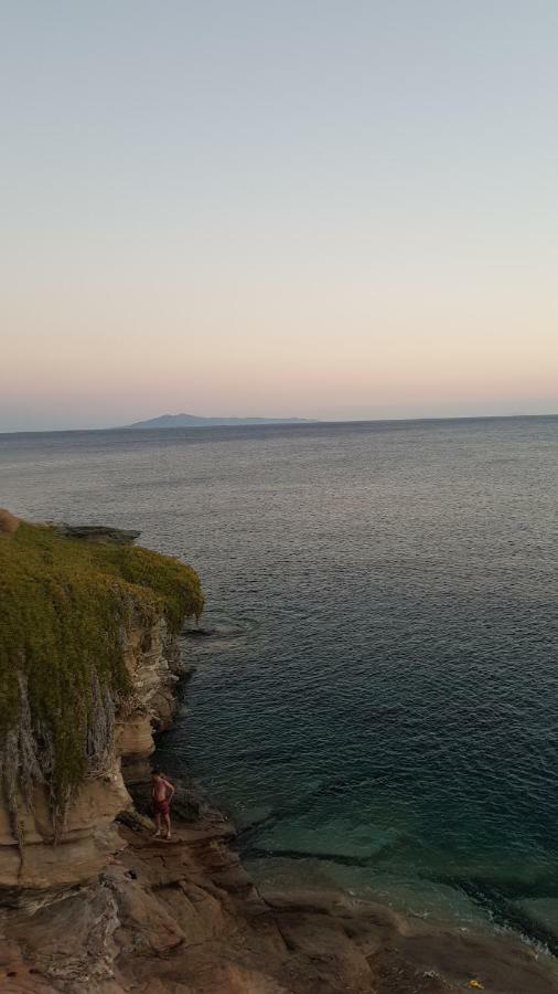 Blue Island Apartment Batsi  Luaran gambar