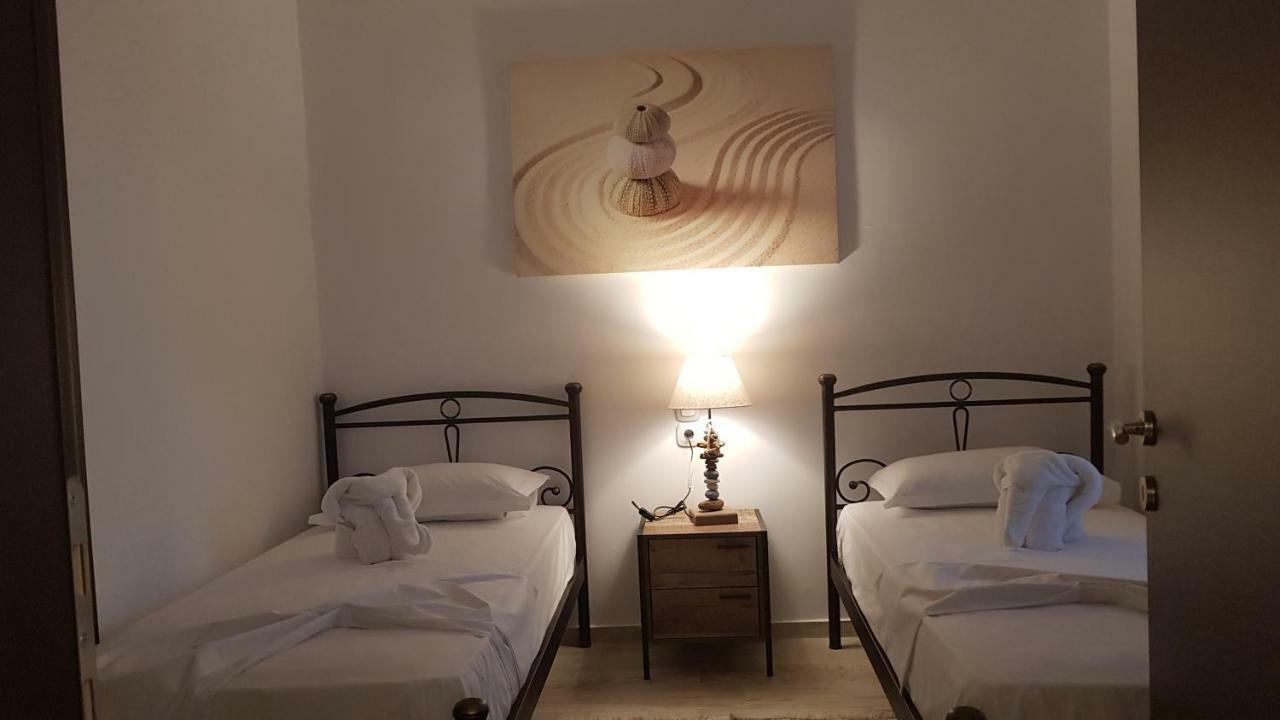 Blue Island Apartment Batsi  Luaran gambar