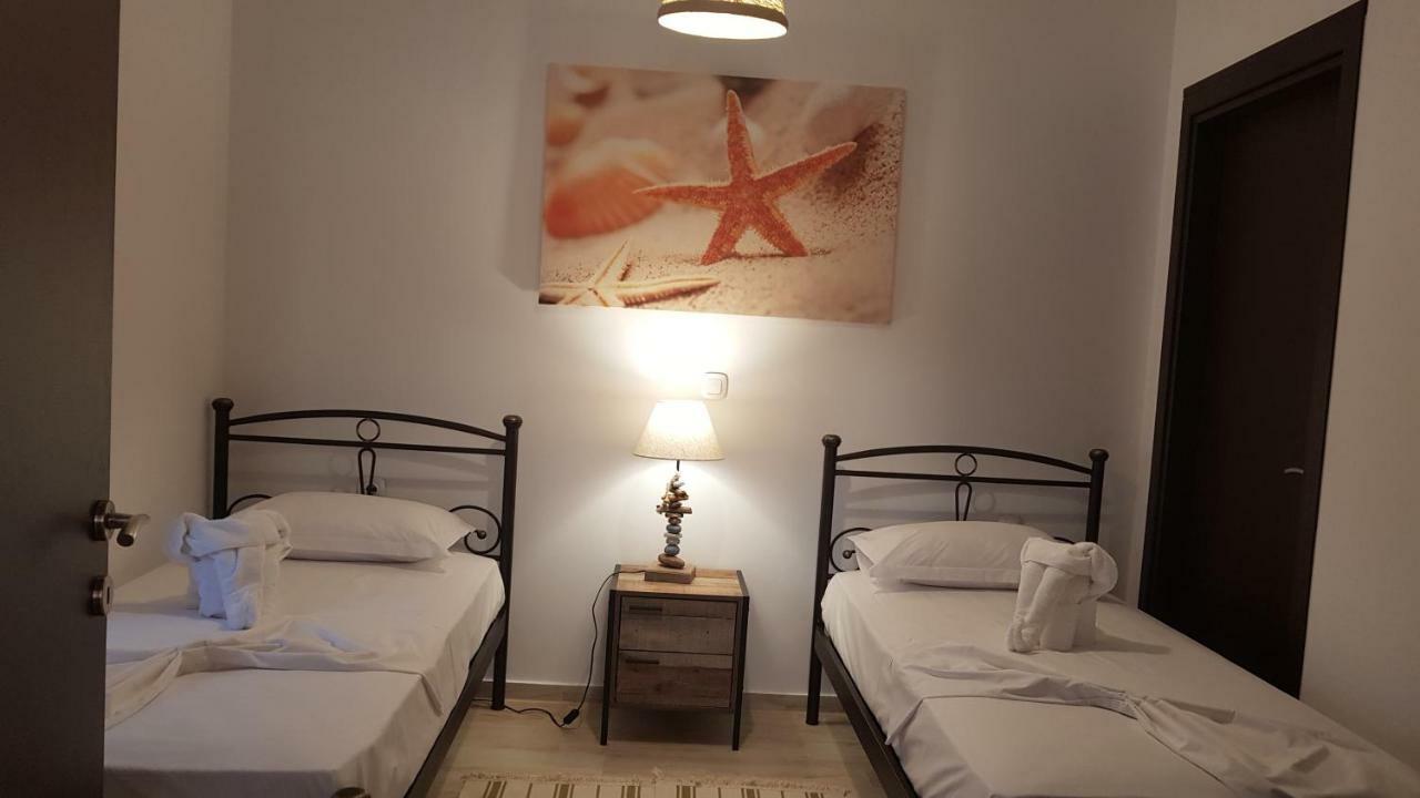 Blue Island Apartment Batsi  Luaran gambar