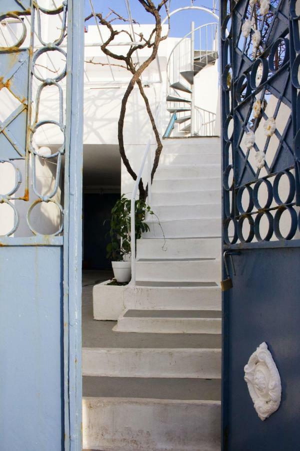 Blue Island Apartment Batsi  Luaran gambar