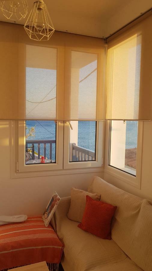 Blue Island Apartment Batsi  Luaran gambar