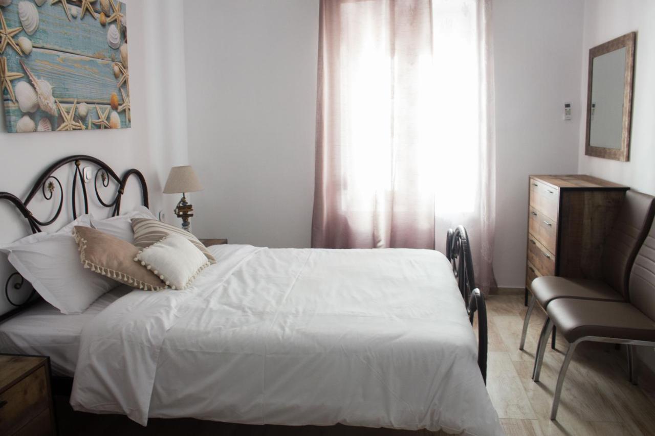 Blue Island Apartment Batsi  Luaran gambar